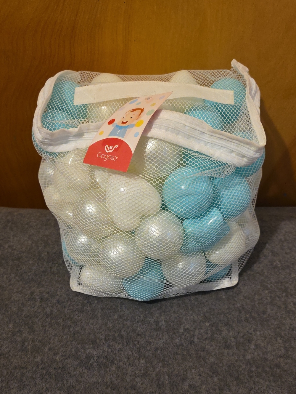 Gogoso Pit Balls - 3 Years Of Age Or Older  - White & Light Blue